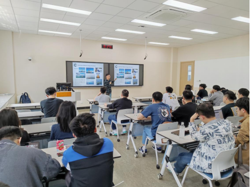 我院迎來首位克蘭菲爾德大學老師線下授課